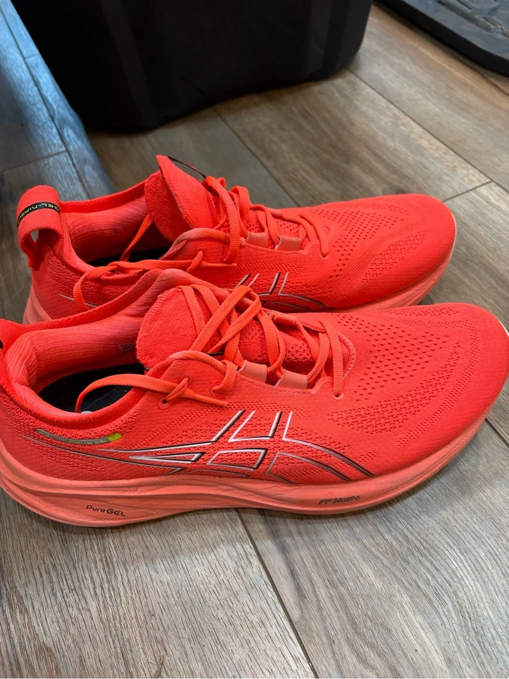 ASICS GEL NIMBUS 25 Mens Bright Red Running Sneakers- lightly worn